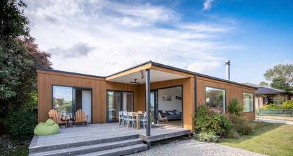 Pohara's Beach Escape