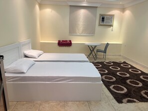 Quarto solteiro básico, 1 cama de solteiro | Wi-Fi de cortesia, roupa de cama
