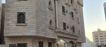 Honey Apartments And Rooms