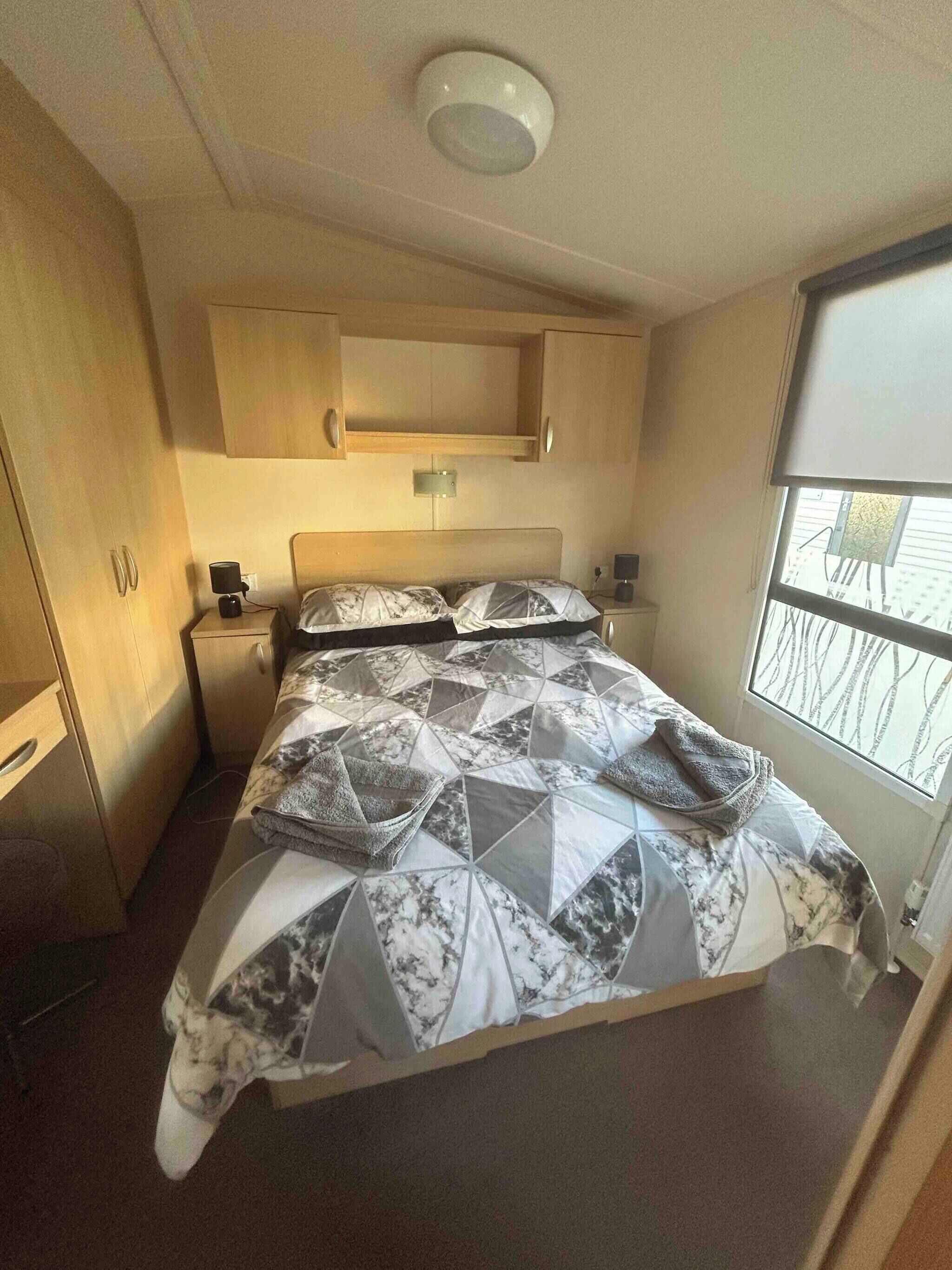 3 bedrooms, iron/ironing board, Internet, bed sheets