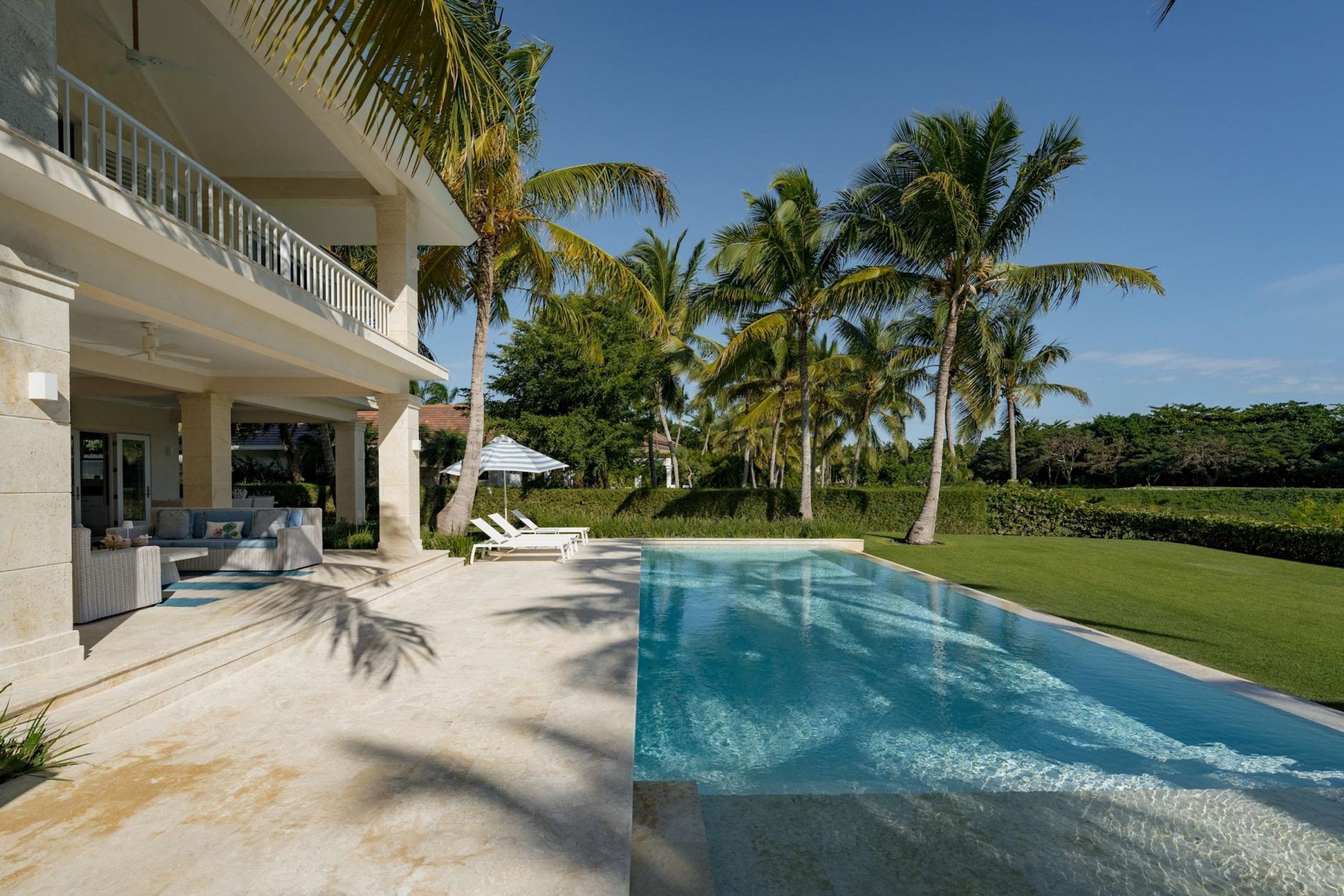 Villa, fumadores | 5 dormitorios