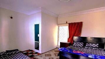 Soundproofing, iron/ironing board, free WiFi