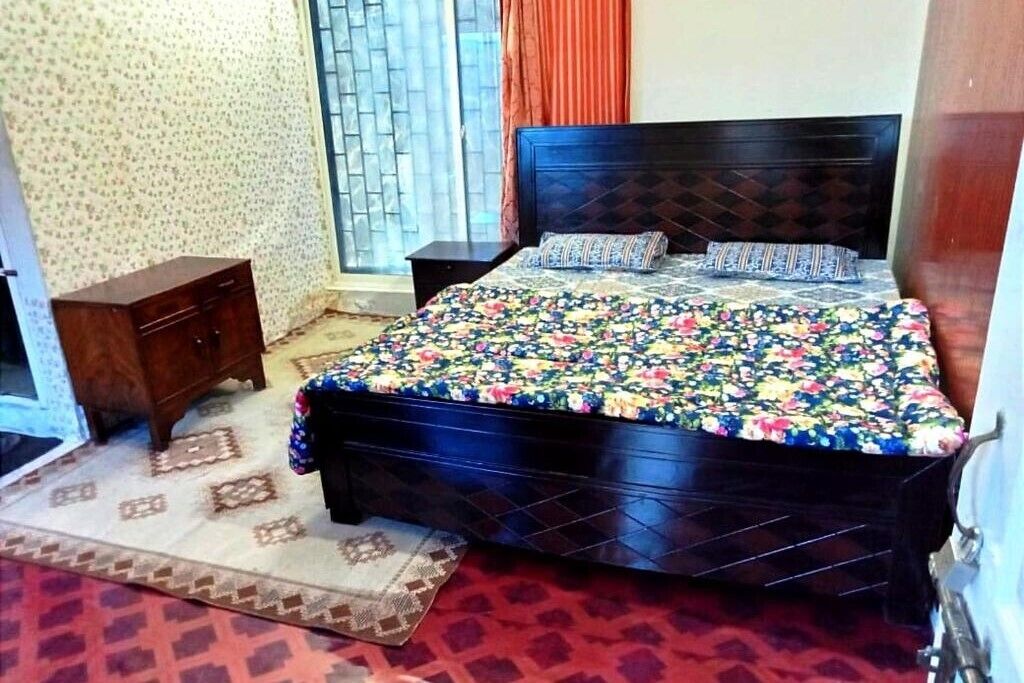 Deluxe Double Room, Mountain View | Soundproofing, iron/ironing board, free WiFi