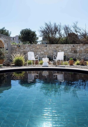 A heated pool - SunKeramos Retreat -Free*Heated Pool Private Villa (Phylaki)