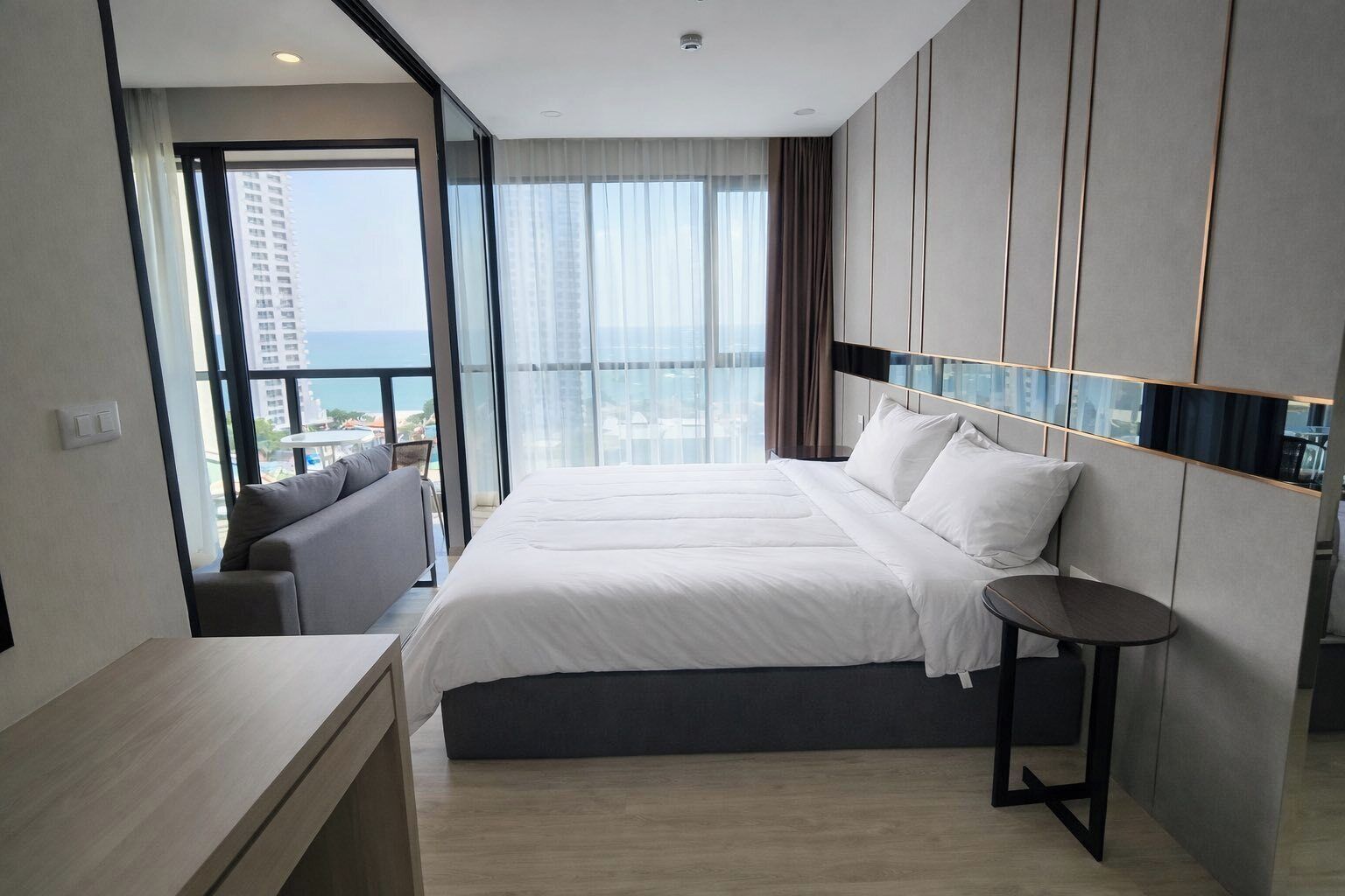 Apartment, 1 Bedroom, Accessible, Smoking | Balcony