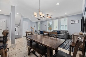 Interior - Near Beach-Private Elevator-Balcony-Sleeps 12 (Myrtle Beach)