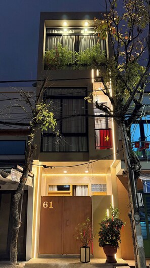 Nicht klassifiziertes Bild, 3 von 16, Schaltfläche