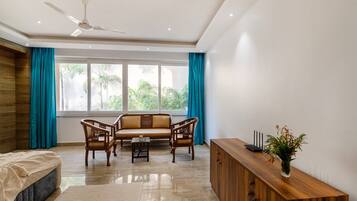 5 bedrooms