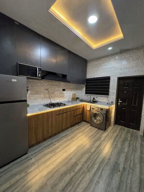 Nicht klassifiziertes Bild, 2 von 31, Schaltfläche