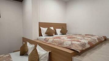 Setrika/meja setrika dan Wi-Fi gratis