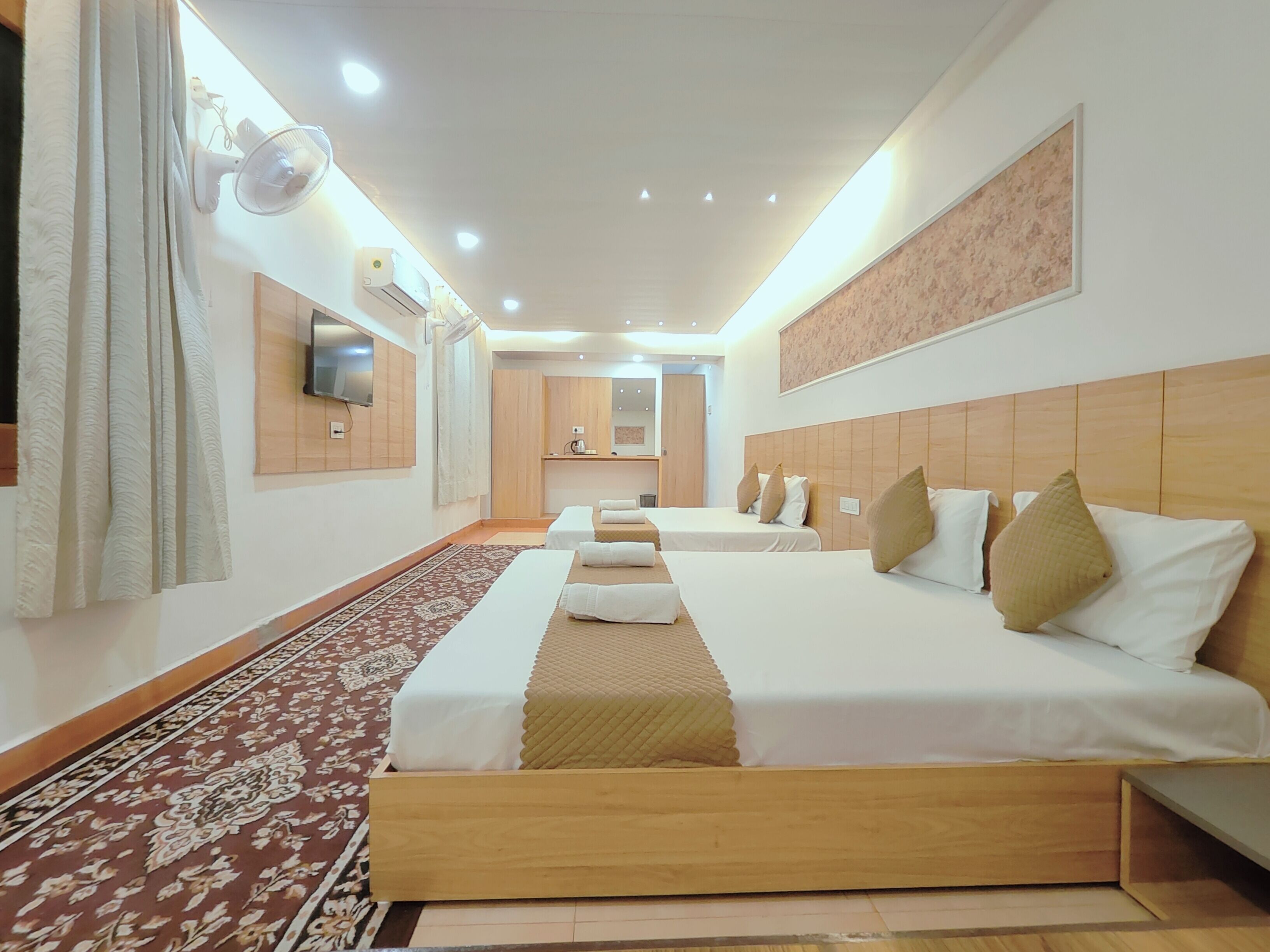 Kamar Quadruple Eksklusif | Setrika/meja setrika dan Wi-Fi gratis