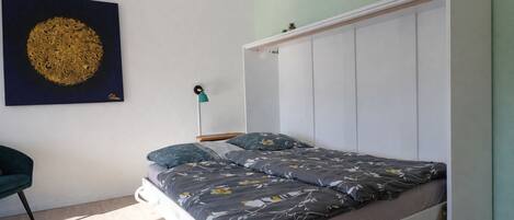 熨斗/熨衣板、WiFi、床单