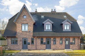 Exterior - Aura Sylt - Holiday home Aura Sylt with sauna, fireplace & garden (Sylt)