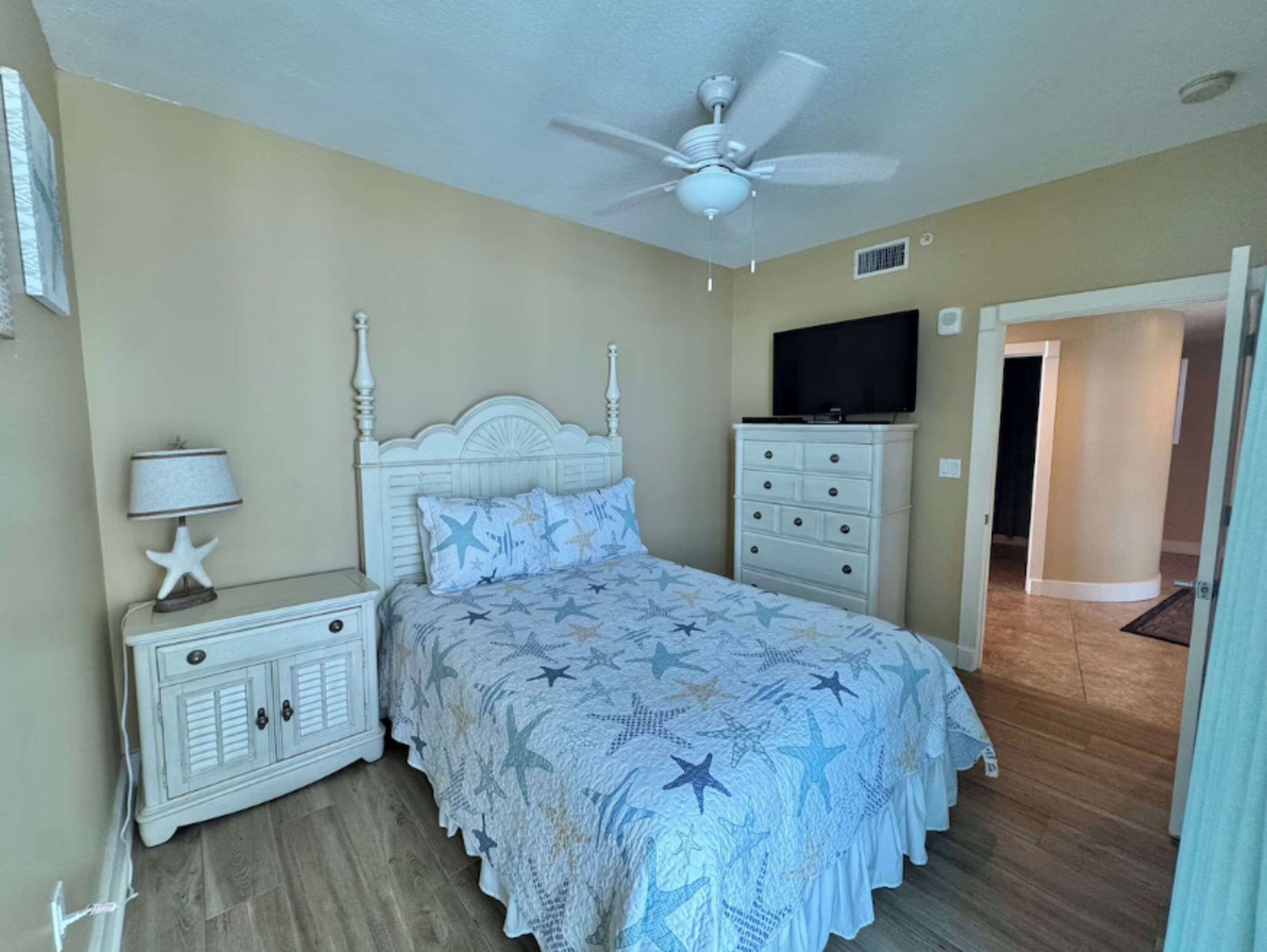 家庭公寓式客房, 阳台, 海滩景观 | 特色装修、特色家居、熨斗/熨衣板、免费 WiFi