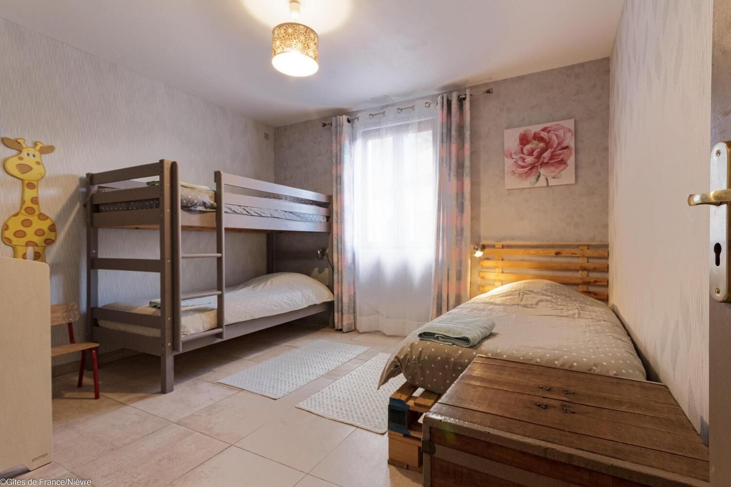 Fer et planche à repasser, Wi-Fi, draps fournis