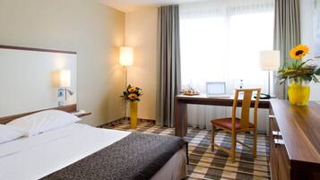 1 Schlafzimmer, Schreibtisch, Bügeleisen/Bügelbrett, Reisekinderbett