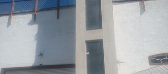 Cozy two bedroom apartment in tranquil The Acreage with refreshing AC