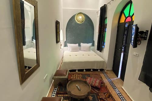 Décoration personnalisée, rideaux occultants, chambres insonorisées