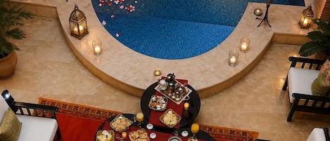 Private pool