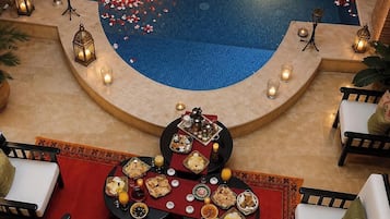 Private pool