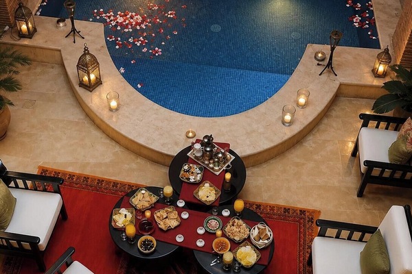 Private pool