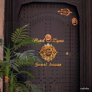 Entrada al alojamiento