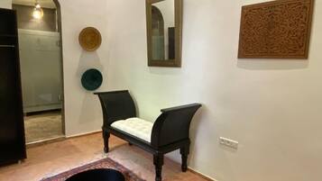 Deluxe Double or Twin Room, Courtyard View