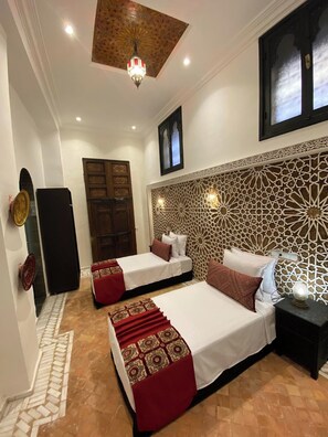 Gambar tidak terklasifikasi, 4 dari 59, tombol