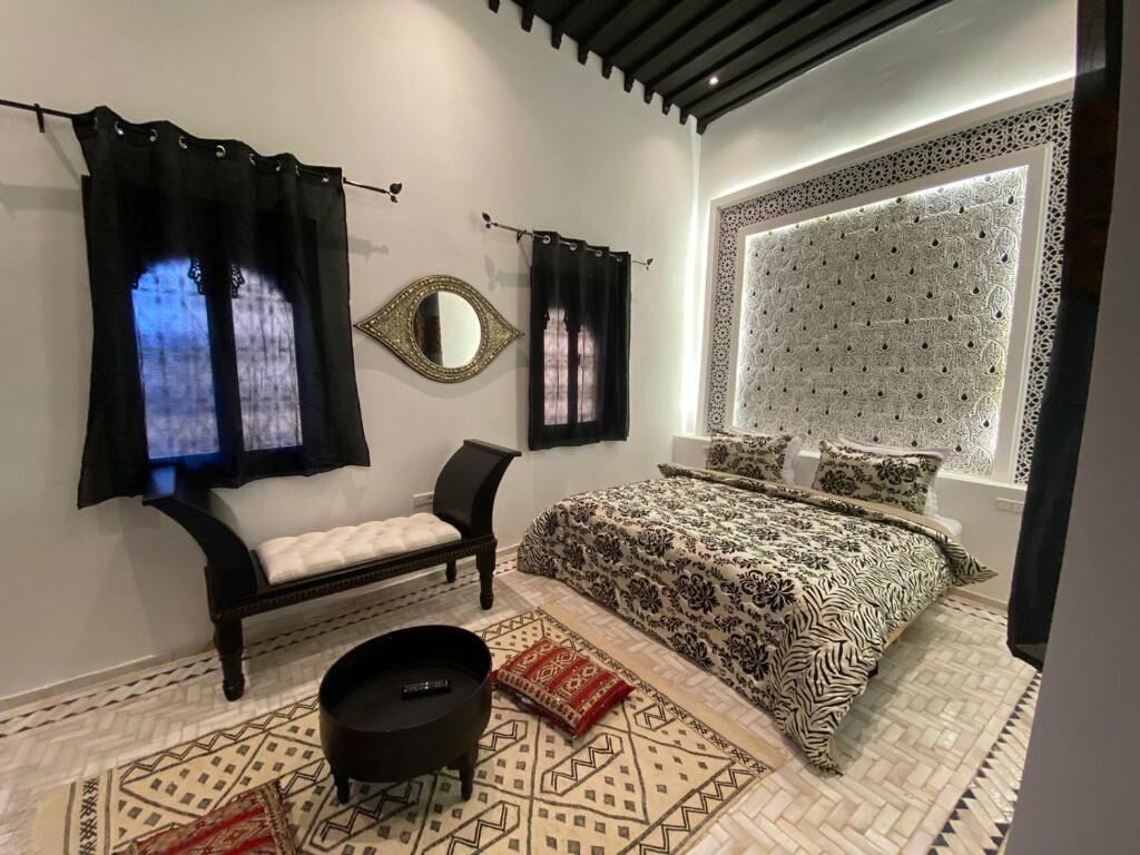 Habitació doble de luxe, servei de neteja, vistes al pati | Cortines opaques i habitacions insonoritzades 