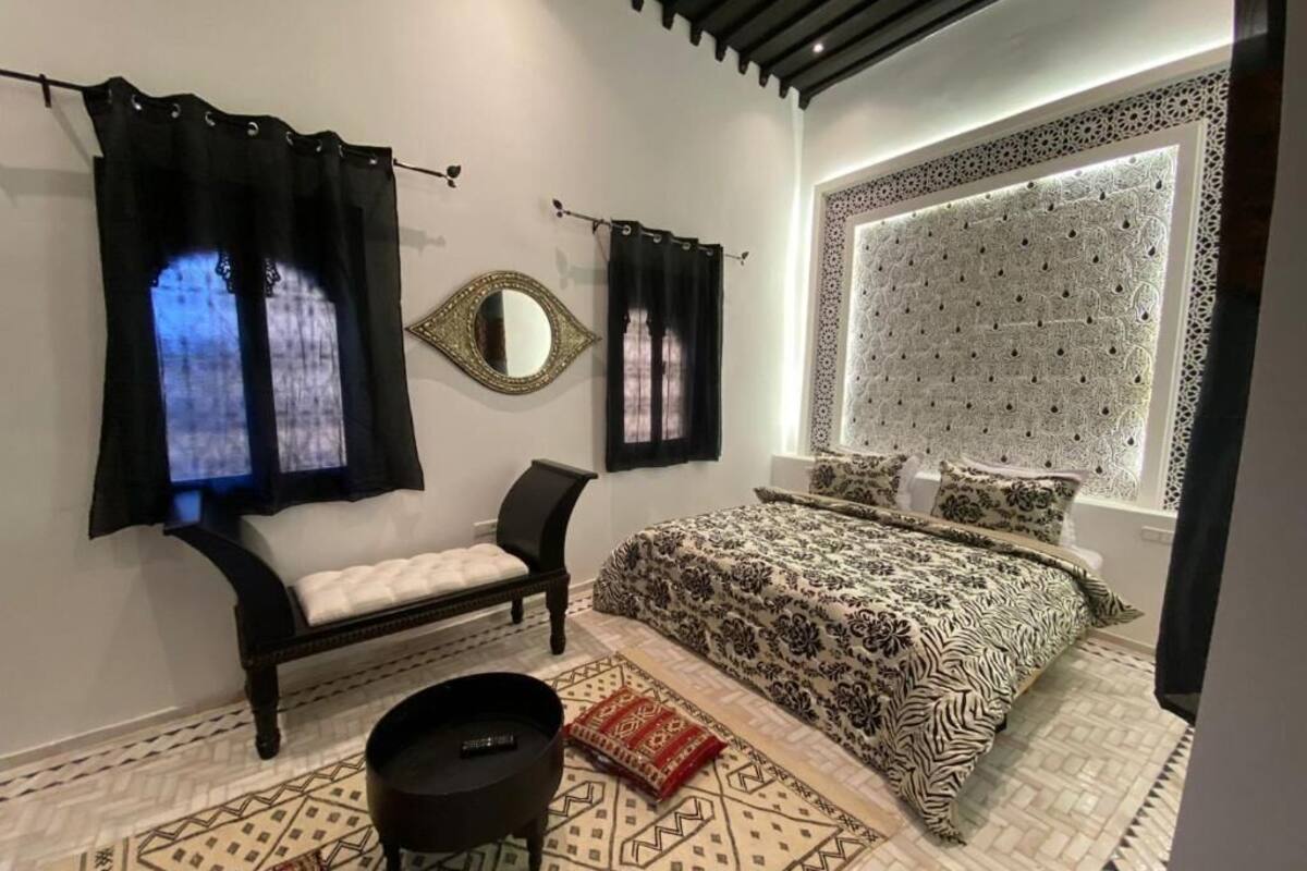 Habitació doble de luxe, servei de neteja, vistes al pati | Cortines opaques i habitacions insonoritzades