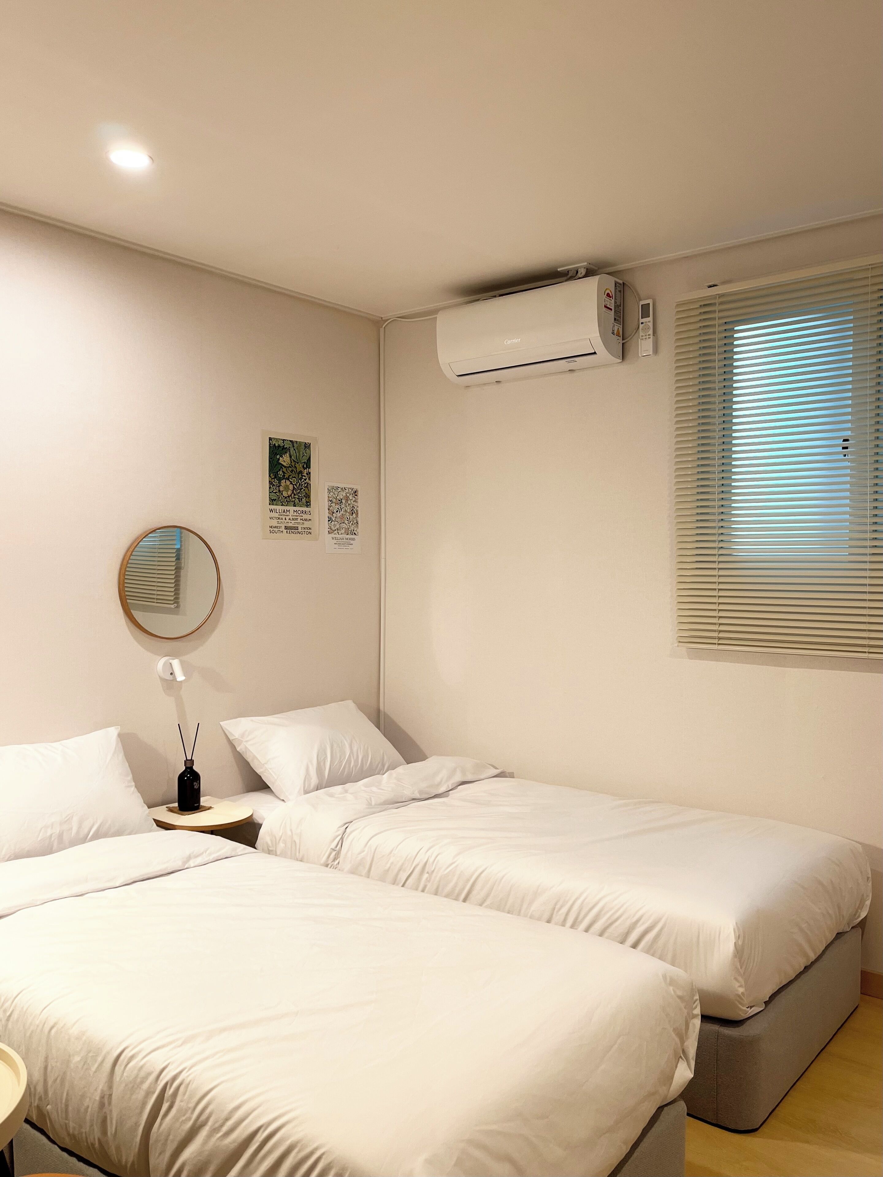 Habitación Deluxe con 2 camas individuales | Espacio para trabajar con un portátil y wifi gratis