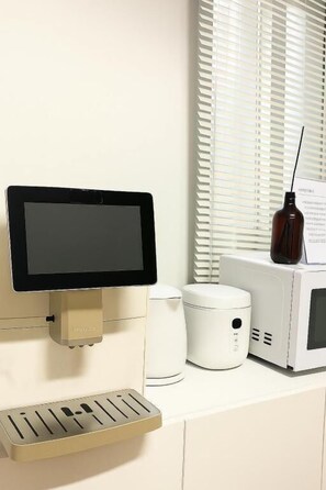 Fridge - Yellow stay (Bucheon)