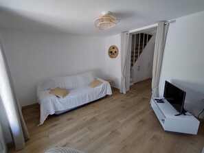 Living area - DIRECT BEACH ACCESS HOUSE WITH TERRACE (Poggio-Mezzana)
