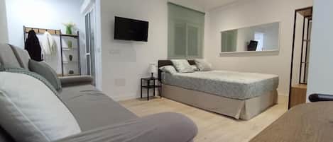 1 bedroom, iron/ironing board, internet, bed sheets