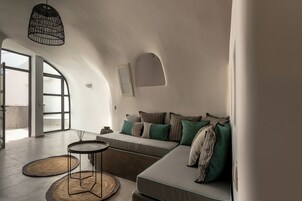 Vila tradicional, banheira de imersão, vista para o pátio | Área de estar