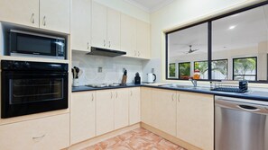 Fridge, microwave, oven, dishwasher - 9 Esprit Drive - Rainbow Shores (Rainbow Beach)