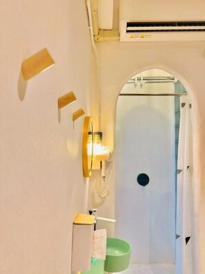 Immagine non classificata, 2 di 17, pulsante