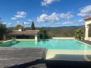Pool - Villa with infinity pool and breathtaking views near Béziers and beaches (autignac)