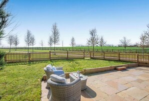Terrace/patio - The Gate Lodge - One Bed Cottage - Pet Free - Nr Finchingfield & Saffron Walden (Little Bardfield)