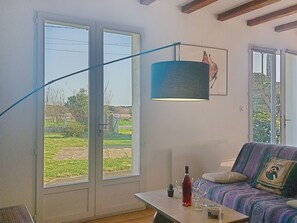 TV - La Bétaudière by Interhome (Ile d'Oléron)