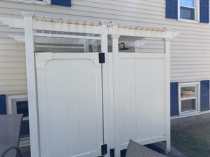 Property grounds - 4 BR / 3 Bath house in Ferry Beach (Saco)