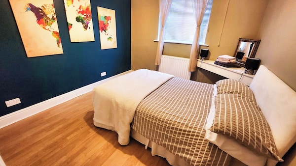 Large Bungalow - 3 Beds 2 Baths - Very Large Enclosed Garden - Dogs Stay Free - Guernsey