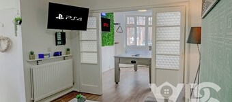 Family Fun Retreat | Gaming Room, Garden & Sleeps 8