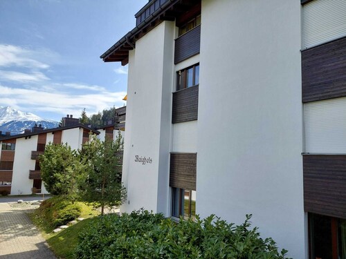 Summer apartment in Laax Murschetg, quiet location, 2 min. to the gondola, with balcony