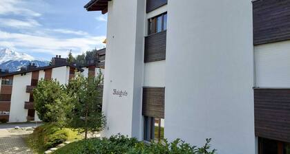 Summer apartment in Laax Murschetg, quiet location, 2 min. to the gondola, with balcony