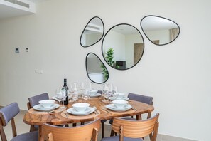 Apartment | Dining - 6-guest Apartment Near Golf Course (Estepona)