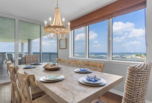 Dining - 2400 Sq Ft | Sleeps 12 | 700ft Lazy River Retreat (Fort Walton Beach)