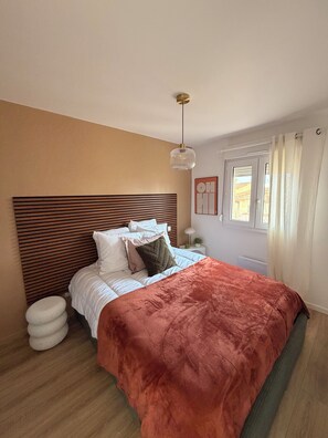 Fer et planche à repasser, Wi-Fi, draps fournis