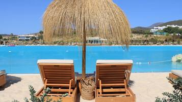 Apartment | Pool | Outdoor pool