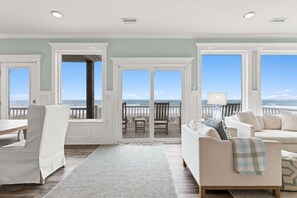 TV, books - Total Package: Oceanfront retreat in Oak Island, perfect for family gatherings! (Oak Island)